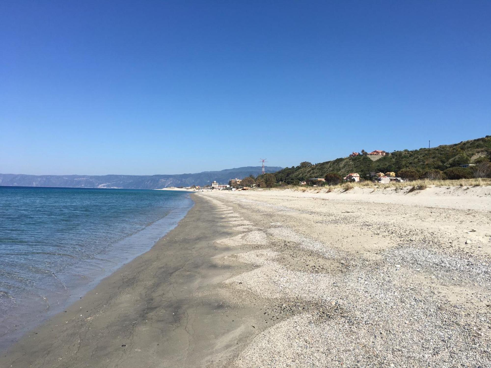Casa Sulla Spiaggia- Mortelle مسينا المظهر الخارجي الصورة