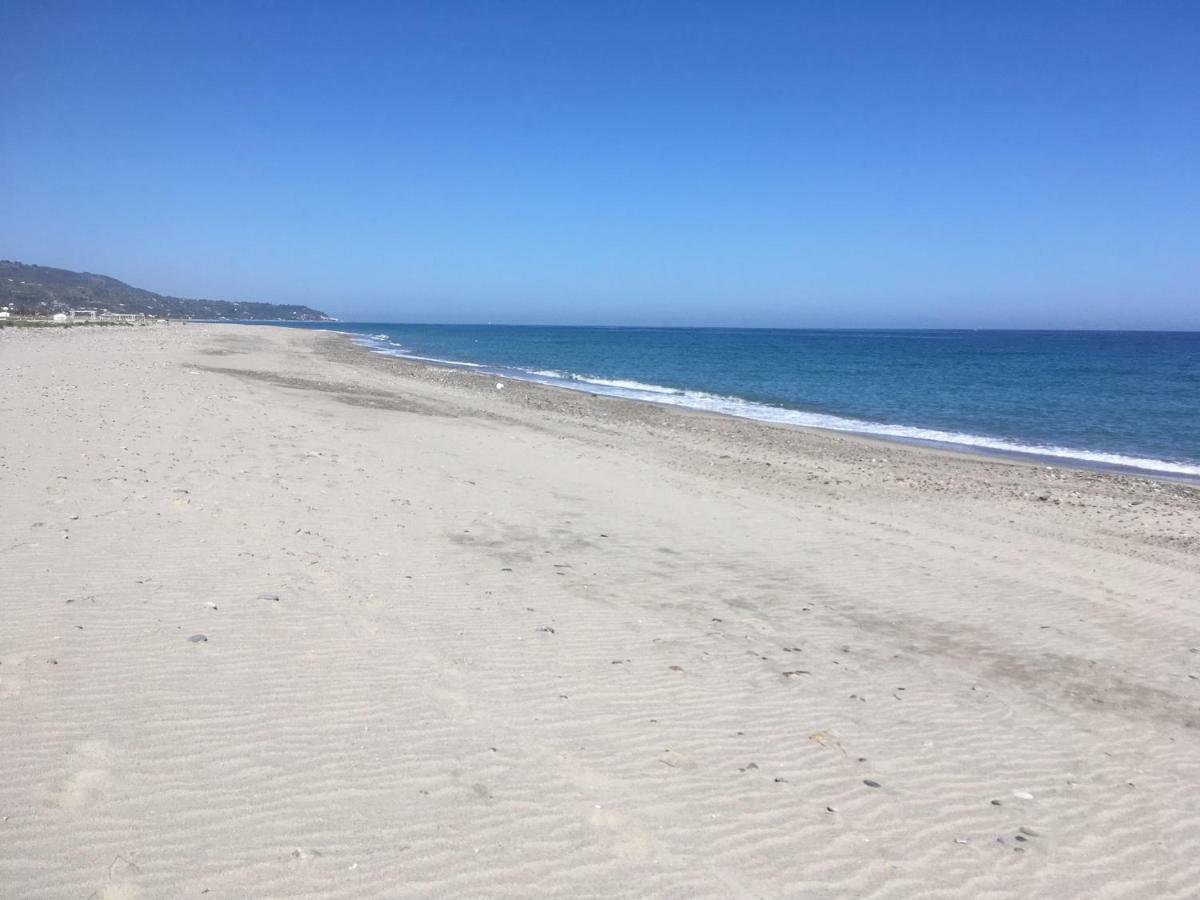 Casa Sulla Spiaggia- Mortelle مسينا المظهر الخارجي الصورة